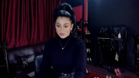 Snapshot of puffy_love chatting on 12.07.24 MissPuffyLove online show from 12.07.24