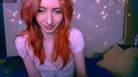 Snapshot of pufpufog chatting on 12.11.24 EsteticHouse online show from 12.11.24