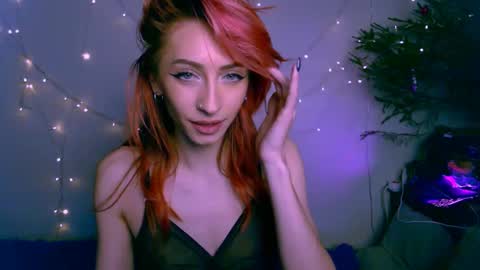 Snapshot of pufpufog chatting on 01.04.25 EsteticHouse online show from 01.04.25