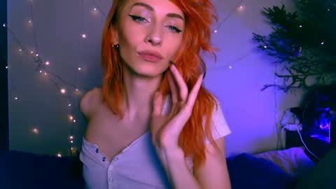 Snapshot of pufpufog chatting on 01.12.25 EsteticHouse online show from 01.12.25