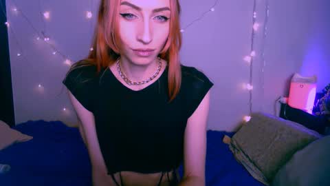 Snapshot of pufpufog chatting on 01.20.25 EsteticHouse online show from 01.20.25