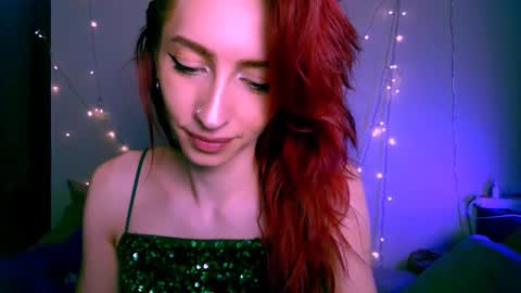 Snapshot of pufpufog chatting on 02.14.25 EsteticHouse online show from 02.14.25