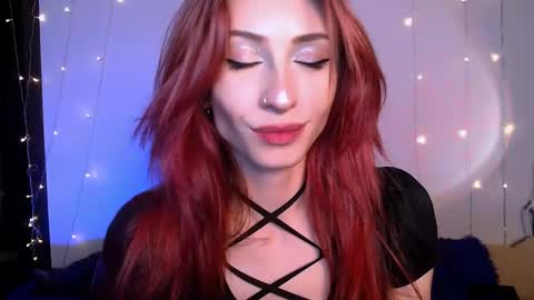 Snapshot of pufpufog chatting on 03.11.25 EsteticHouse online show from 03.11.25