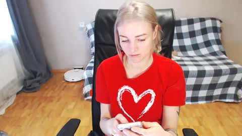 Polly online show from 02.17.25