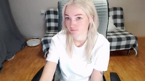 Snapshot of puma_ma chatting on 02.16.26 Polly online show from 02.16.26