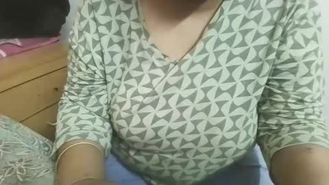 Snapshot of punjabimilf chatting on 11.22.25 nutella online show from 11.22.25