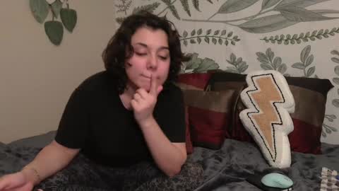 Snapshot of punkpuppy chatting on 12.22.24 emmy online show from 12.22.24