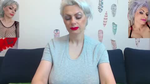 Snapshot of pure_seduce_wow chatting on 05.25.26 Goldie online show from 05.25.26