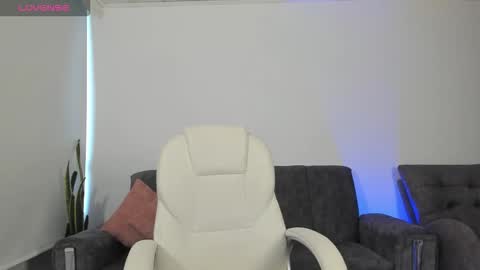 Daphne 3 online show from 03.29.26