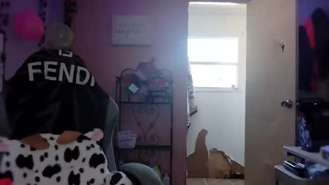 Snapshot of purple2staythnxxx chatting on 10.13.25 Purple2StayThnxxx online show from 10.13.25