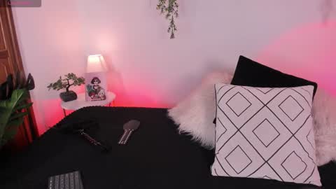 Chloe online show from 11.13.25