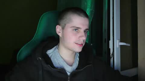 Snapshot of pusaprada chatting on 01.25.25 pusaprada online show from 01.25.25