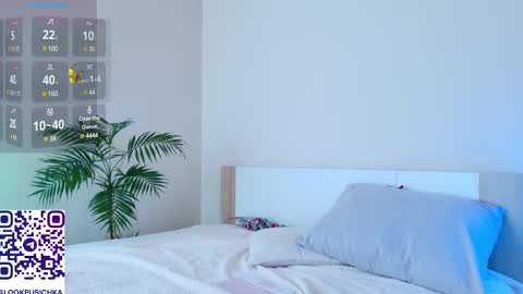 Snapshot of pusichka_ chatting on 02.01.25 Diana    Onlyfans  online show from 02.01.25