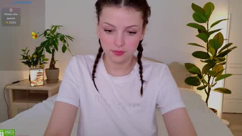 Snapshot of pusichka_ chatting on 09.27.25 Diana    Onlyfans  online show from 09.27.25