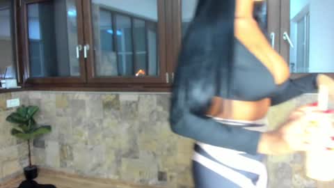 Snapshot of pussydollxx chatting on 02.03.25 Andreea online show from 02.03.25