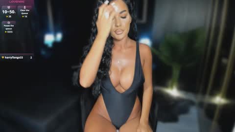 Snapshot of pussydollxx chatting on 09.11.25 Andreea online show from 09.11.25