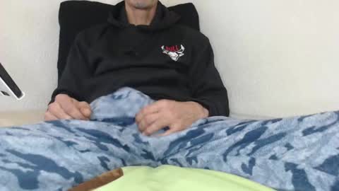 Snapshot of pussyhunterpt chatting on 01.17.25 Ruck Fules online show from 01.17.25