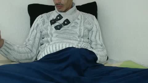 Snapshot of pussyhunterpt chatting on 01.25.25 Ruck Fules online show from 01.25.25