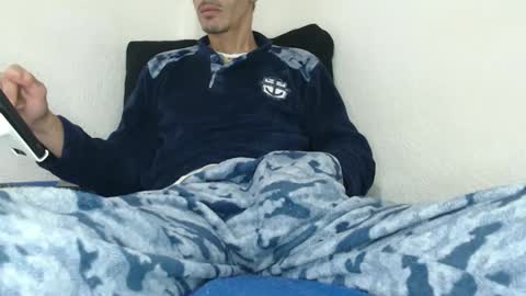 Snapshot of pussyhunterpt chatting on 02.01.25 Ruck Fules online show from 02.01.25