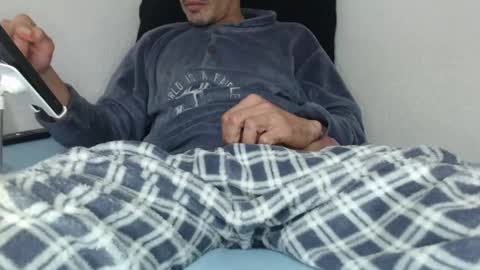 Snapshot of pussyhunterpt chatting on 03.06.25 Ruck Fules online show from 03.06.25