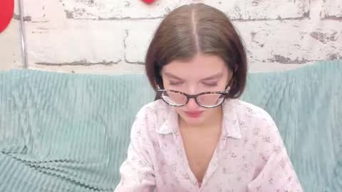 pussykatt_girl online show from 02.04.25