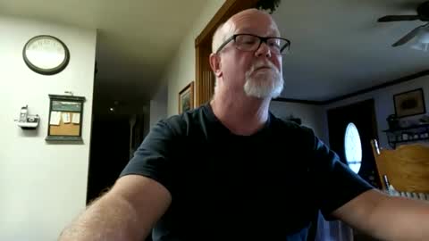 Snapshot of pussylover1365 chatting on 01.28.25 pussylover1365 online show from 01.28.25