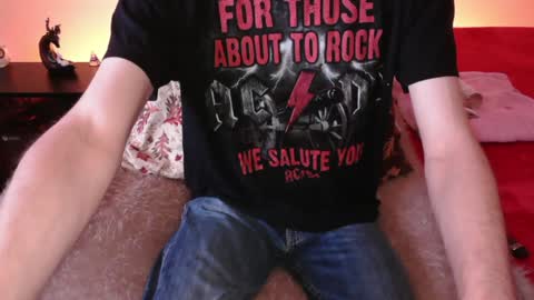 Snapshot of pussylover2182 chatting on 01.08.25 pussylover2182 online show from 01.08.25