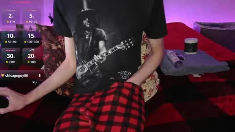 Snapshot of pussylover2182 chatting on 02.06.25 pussylover2182 online show from 02.06.25