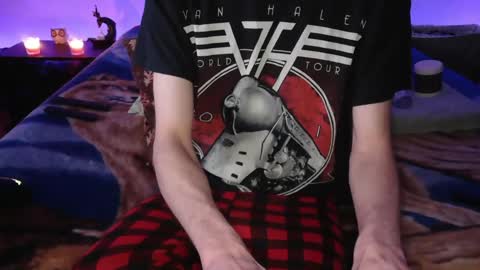 Snapshot of pussylover2182 chatting on 02.15.25 pussylover2182 online show from 02.15.25