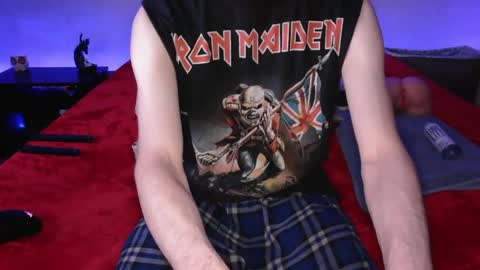 Snapshot of pussylover2182 chatting on 03.09.25 pussylover2182 online show from 03.09.25