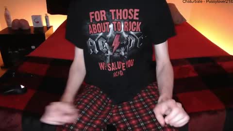 Snapshot of pussylover2182 chatting on 09.09.25 pussylover2182 online show from 09.09.25