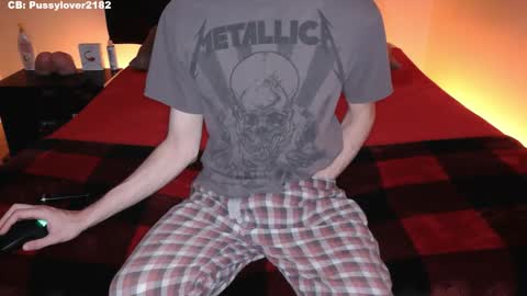 Snapshot of pussylover2182 chatting on 10.28.25 pussylover2182 online show from 10.28.25