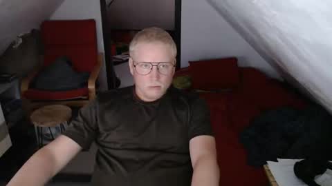 Snapshot of pussylovercb chatting on 09.12.25 pussylovercb online show from 09.12.25