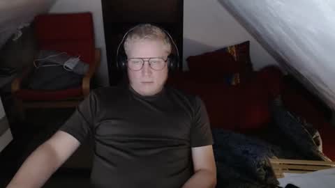 Snapshot of pussylovercb chatting on 09.24.25 pussylovercb online show from 09.24.25