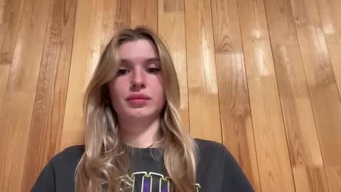 Lina online show from 09.25.25