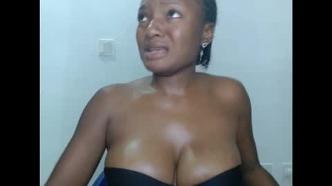 pussyxwetx online show from 10.28.25