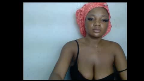 Snapshot of pussyxwetx chatting on 06.05.26 pussyxwetx online show from 06.05.26