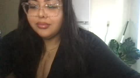 Prettypink Tinyhole online show from 01.18.25