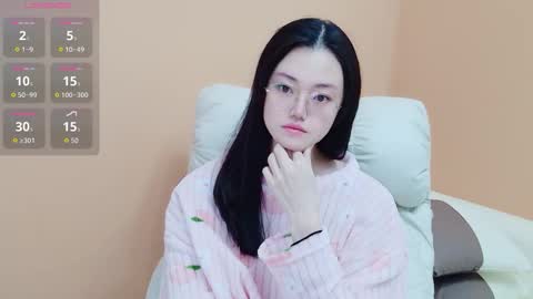 qiqi_1118 online show from 10.26.25