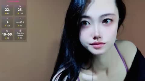 qiqi_1118 online show from 10.27.25