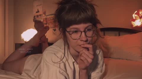    online show from 03.04.25