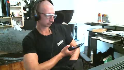 Snapshot of quantumcollapse chatting on 09.30.25 quantumcollapse online show from 09.30.25