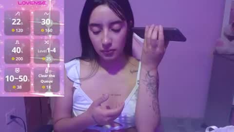 Snapshot of quee_tiana chatting on 07.23.26 your princess online show from 07.23.26