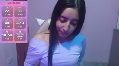 Snapshot of quee_tiana chatting on 07.31.26 your princess online show from 07.31.26