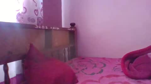 queen014 online show from 11.15.25