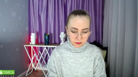 Snapshot of queen_a_n_i chatting on 01.17.25 A N I Ill be here on December 1st online show from 01.17.25