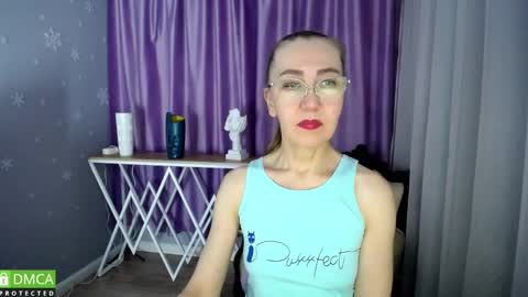 Snapshot of queen_a_n_i chatting on 02.01.25 A N I Ill be here on December 1st online show from 02.01.25