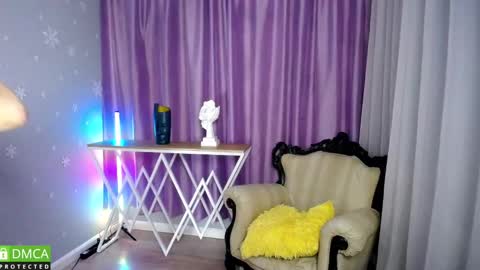 Snapshot of queen_a_n_i chatting on 09.15.25 A N I Ill be here on December 1st online show from 09.15.25