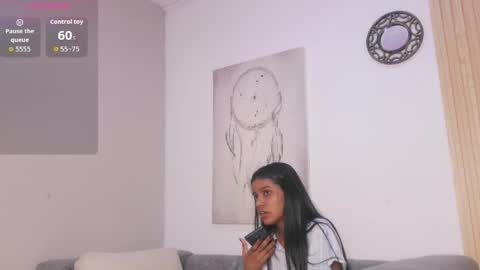 Snapshot of queen_adhara chatting on 04.26.26 ANTONELLA online show from 04.26.26
