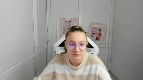 Snapshot of queen_amelie chatting on 06.01.26 Amelie online show from 06.01.26